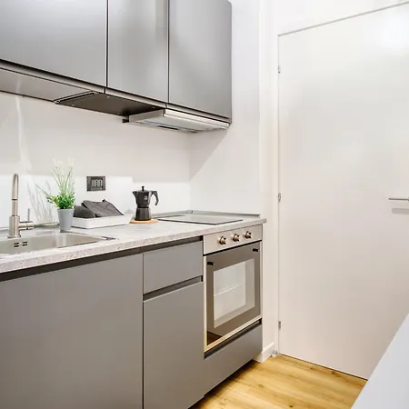 דירה Joivy Elegant & Modern In Isola District מילאנו